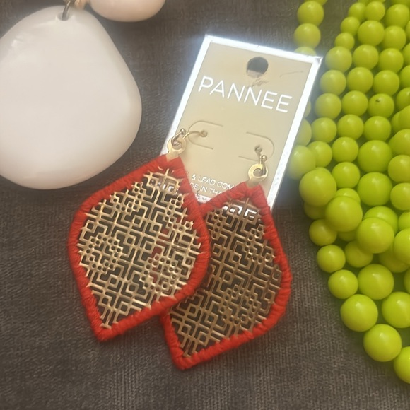 Random Jewelry items - Picture 2 of 4